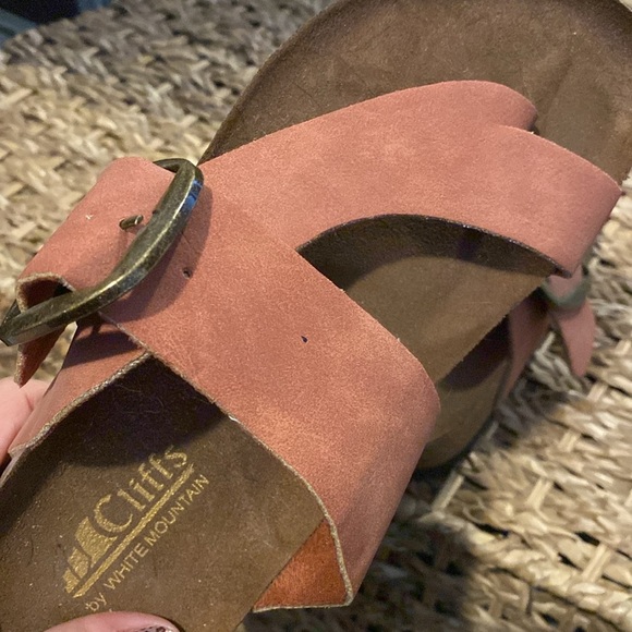 Cliffs- Birkenstock Like‎ Sandals - Picture 2 of 4